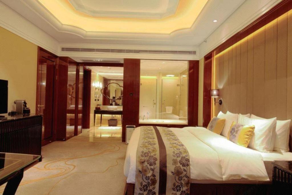 Wyndham Grand Plaza Royale Xianglin Shaoyang Hotel Exterior photo