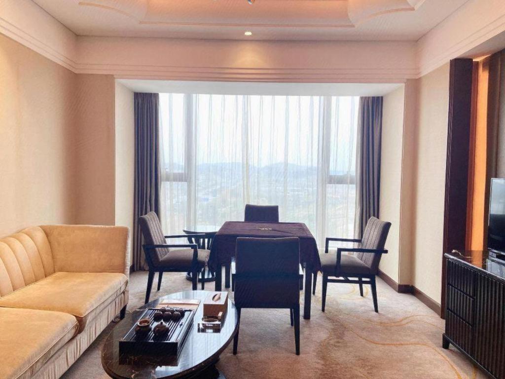 Wyndham Grand Plaza Royale Xianglin Shaoyang Hotel Exterior photo