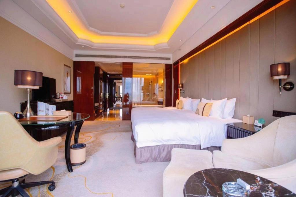 Wyndham Grand Plaza Royale Xianglin Shaoyang Hotel Exterior photo
