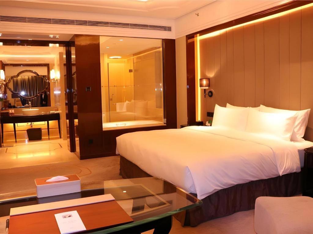 Wyndham Grand Plaza Royale Xianglin Shaoyang Hotel Exterior photo