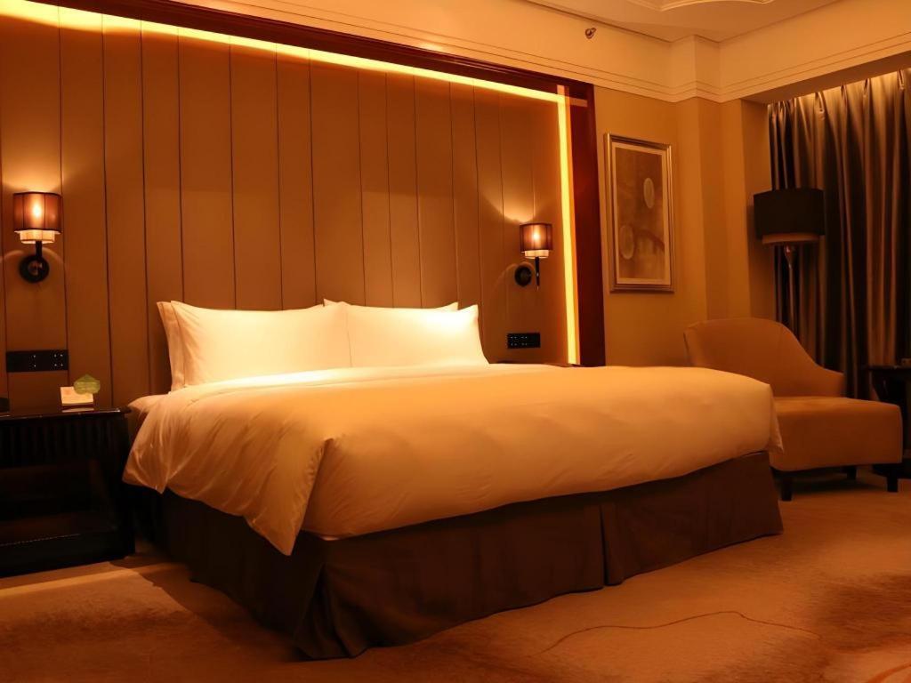 Wyndham Grand Plaza Royale Xianglin Shaoyang Hotel Exterior photo