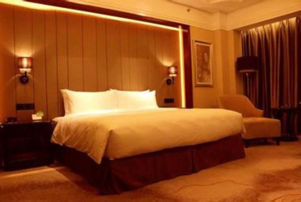 Wyndham Grand Plaza Royale Xianglin Shaoyang Hotel Exterior photo