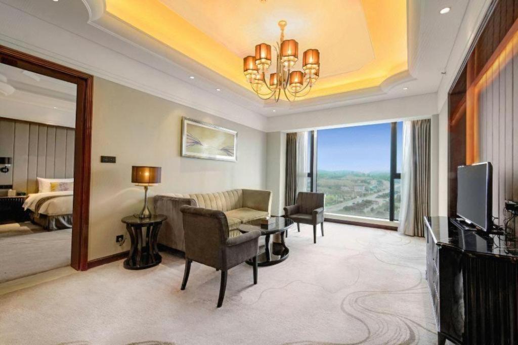 Wyndham Grand Plaza Royale Xianglin Shaoyang Hotel Exterior photo